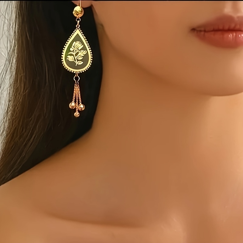 Minimalist Golden Jewelry Set for Middle Eastern Brides